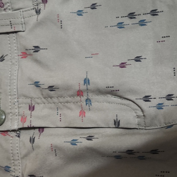 Eddie Bauer Adventurer Patterned Mini Skort- Green With Pattern Design - Picture 3 of 7